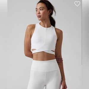 Conscious cut out crop D-DD